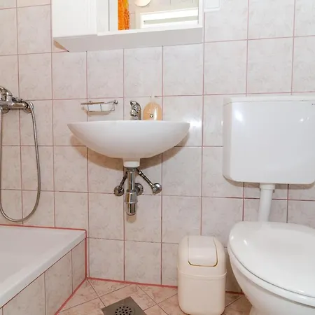 Daniela Apartman Mlini